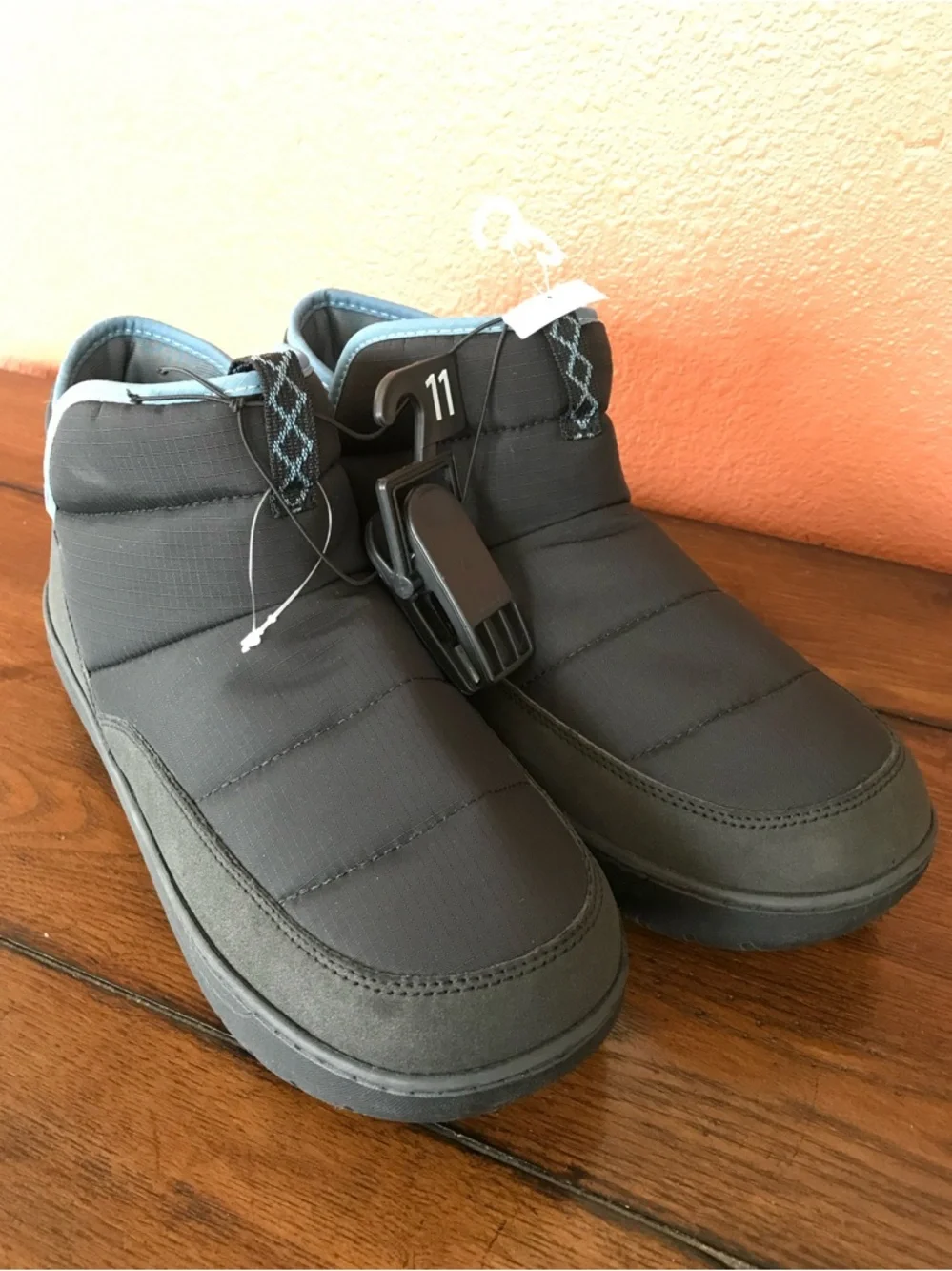 Ozark Trail Men’s 11 Black Padded Insulated Water-Resistant Puffer Boots NWT